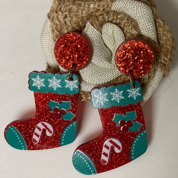 ❤️Christmas Stocking Earrings💚 - Picture 2 of 3